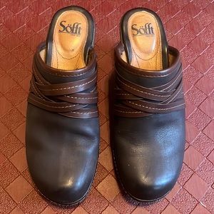 Sofft Natural Leather Clogs